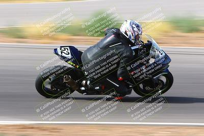 media/Apr-30-2023-CRA (Sun) [[020fcf5d43]]/Race 14-400 Expert-Amateur Superbike/